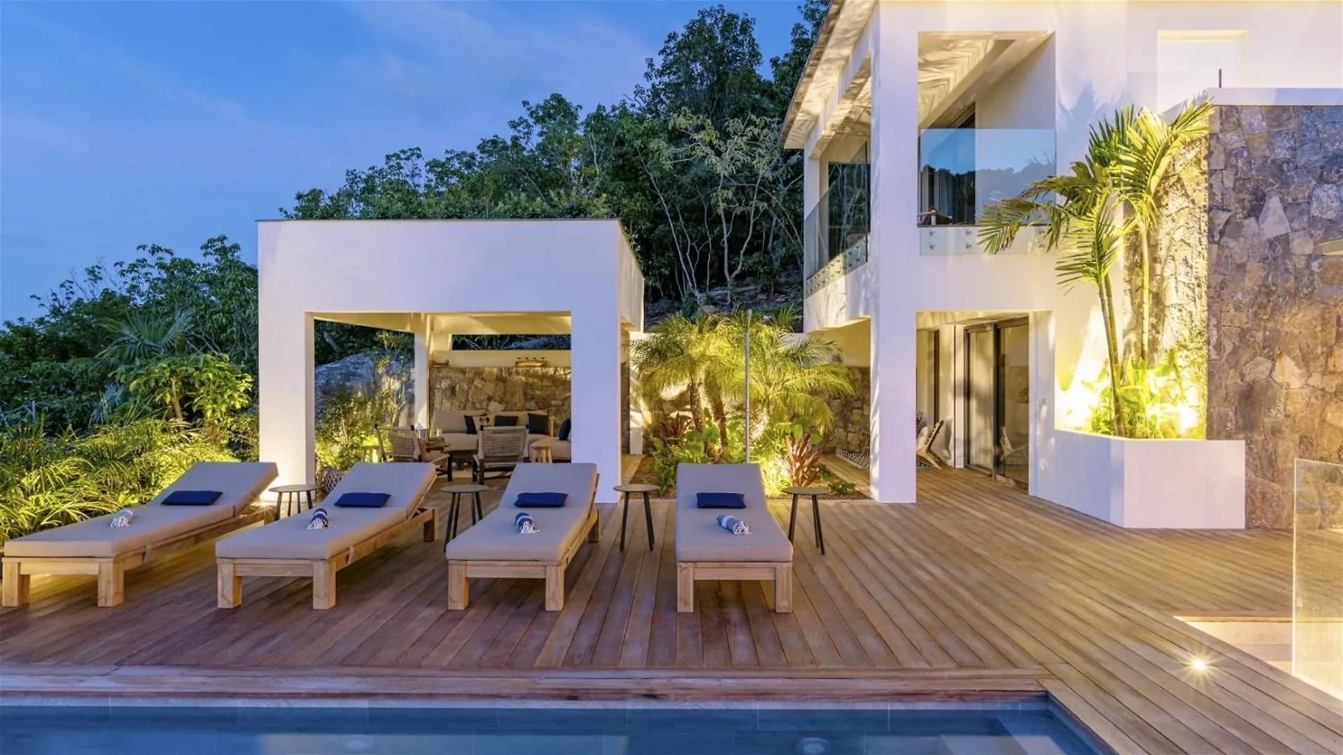 别墅 古斯塔维亚Oceanview Oasis with Heated Swimming Pool别墅 圣巴泰勒米